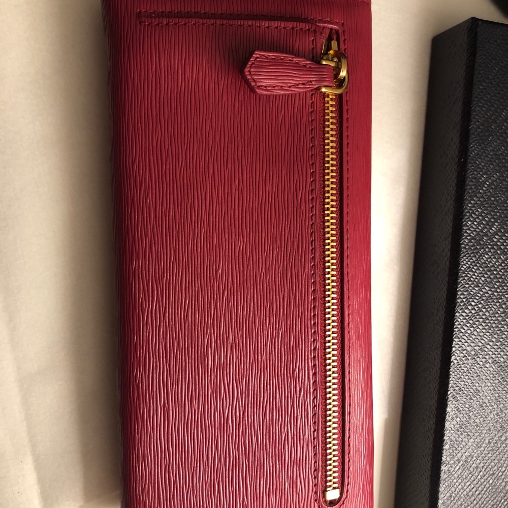 Prada leather Wallet - Picture 2 of 8